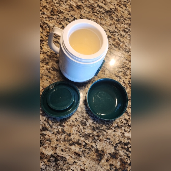 White and Green Insulated Mug Thermos soup 17 Oz. - Picture 3 of 7